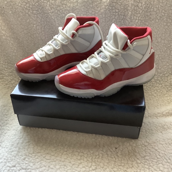 Nike Other - Air Jordan Retro 11 Size 8